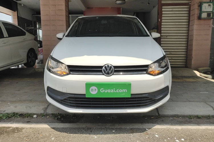 Volkswagen Polo 2019 car image #3