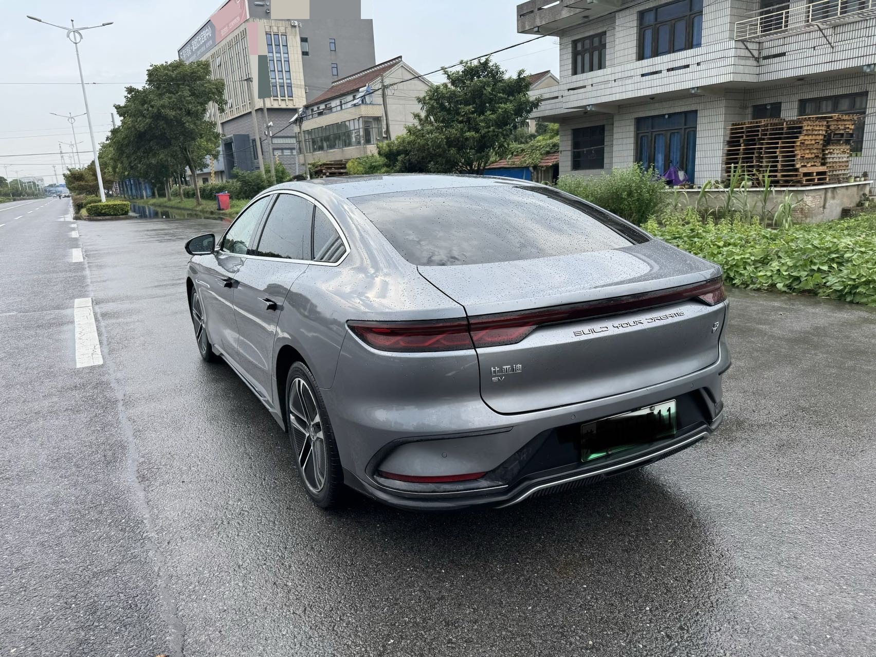 BYD Han 2023 car image #9