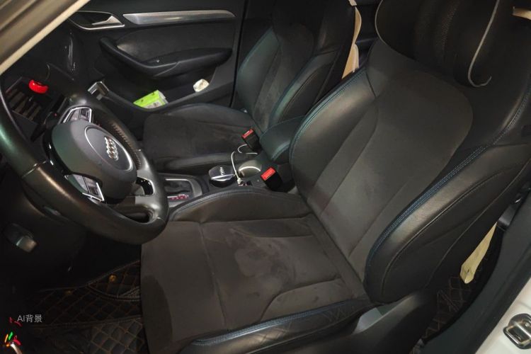Audi Q3 2018 car image #17
