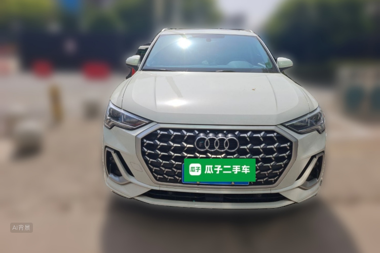 Audi Q3 2024 car image #3