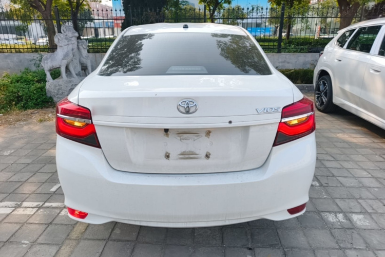 Toyota Vios 2021 صورة سيارة #6