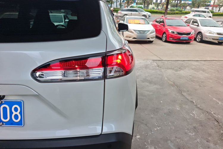 Toyota Corolla Cross 2026 #8 Toyota Corolla Cross 2026 car image #8