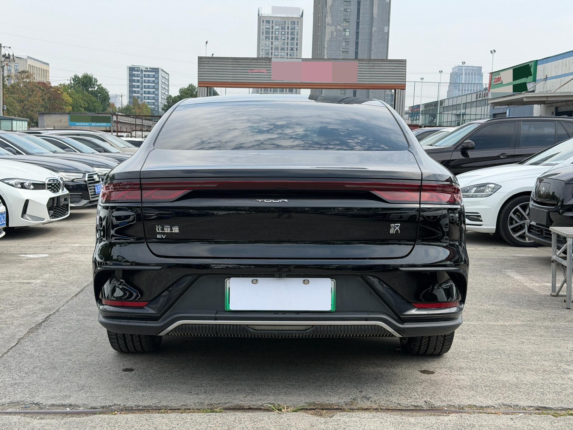 BYD Han 2023 car image #4