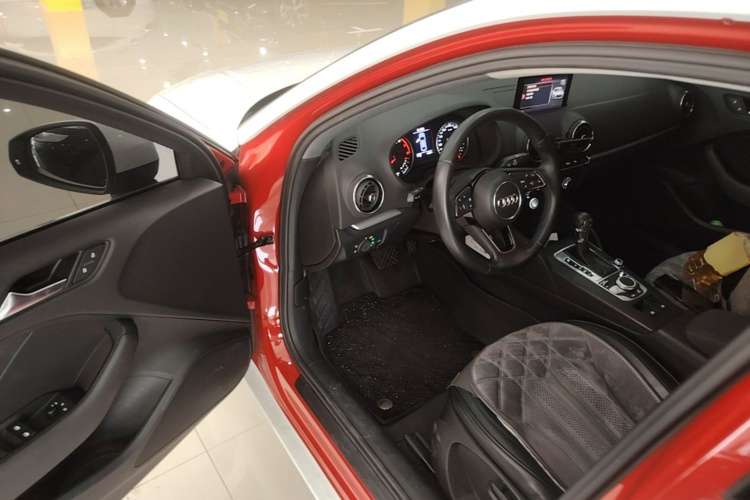 Audi A3 2019 #16 Audi A3 2019 صورة سيارة #16