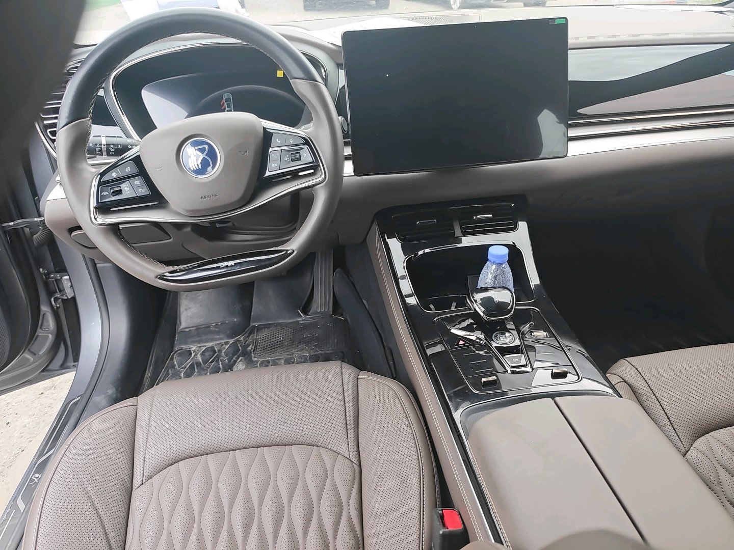 BYD Han 2023 image de voiture #6