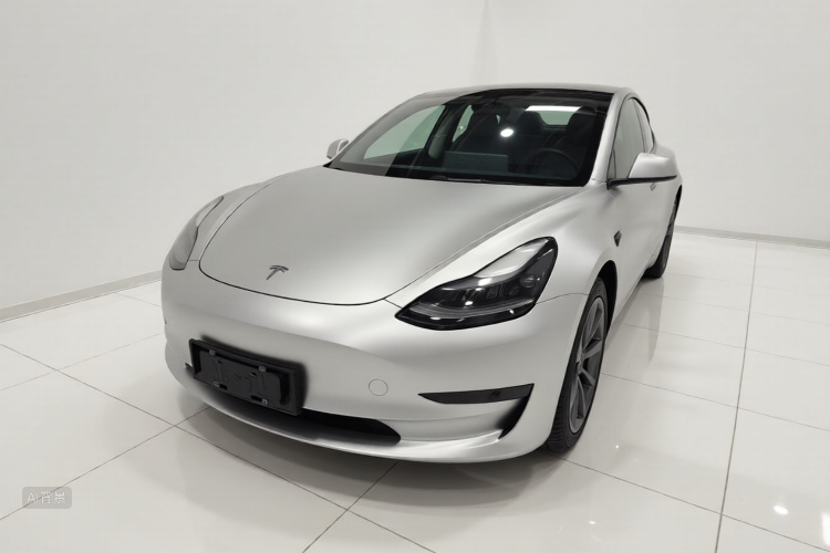 Tesla Model 3 2023 immagine di auto #2