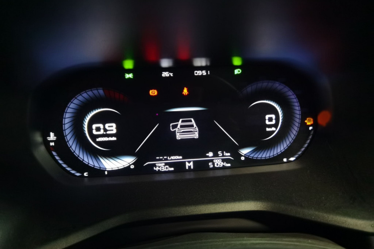 GEELY Emgrand 2022 car image #16