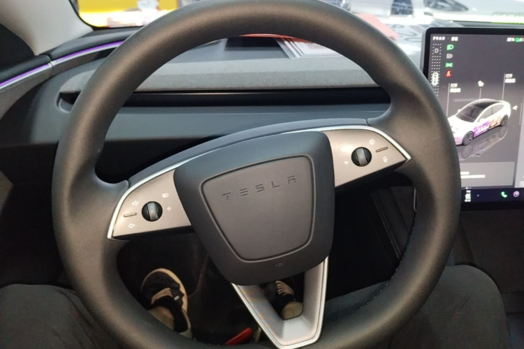 Tesla Model 3 2024 #11 Tesla Model 3 2024 car image #11
