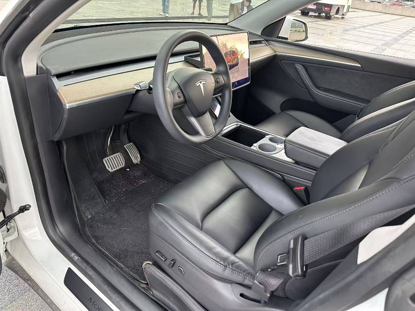 Tesla Model Y 2022 #16 Tesla Model Y 2022 car image #16