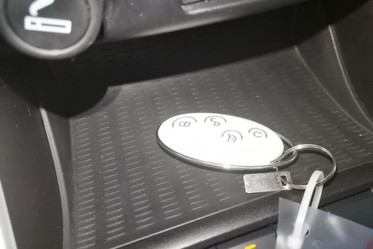 BYD Yuan New Energy 2019 car image #9