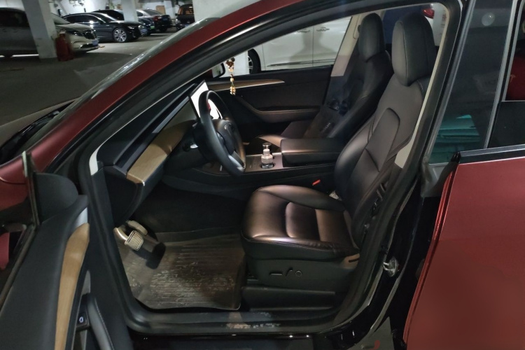 Tesla Model Y 2022 #19 Tesla Model Y 2022 car image #19