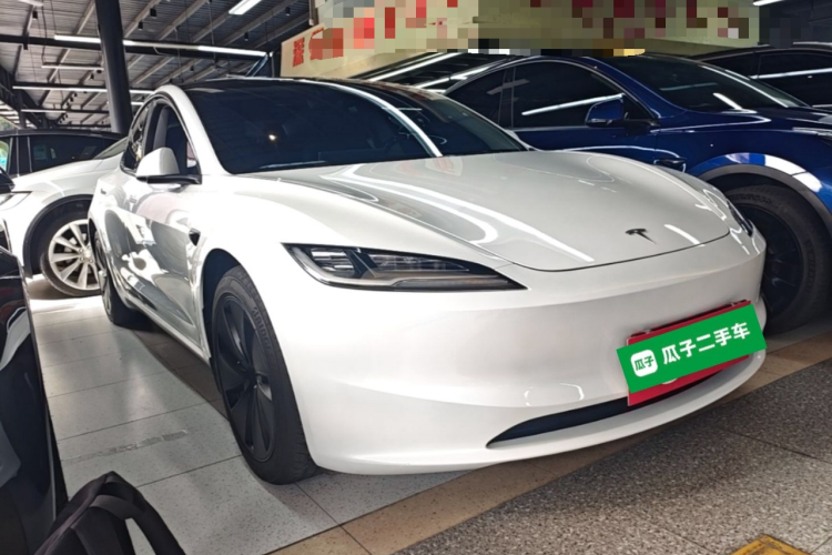Tesla Model 3 2024 car image #4