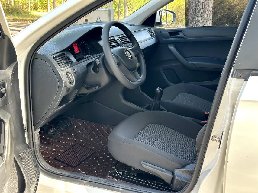 Volkswagen Santana 2023 immagine di auto #4