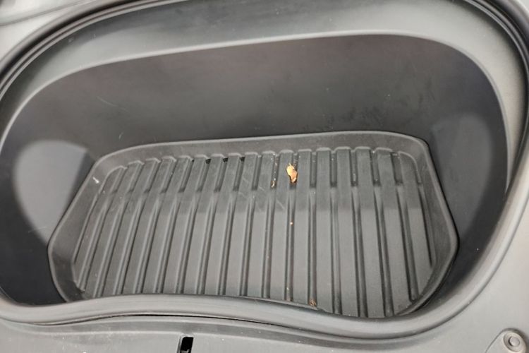 Tesla Model 3 2023 car image #22