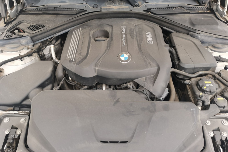 BMW 3 Series 2018 #22 BMW 3 Series 2018 car image #22