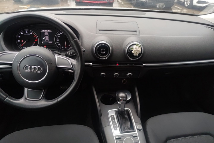 Audi A3 2017 car image #10