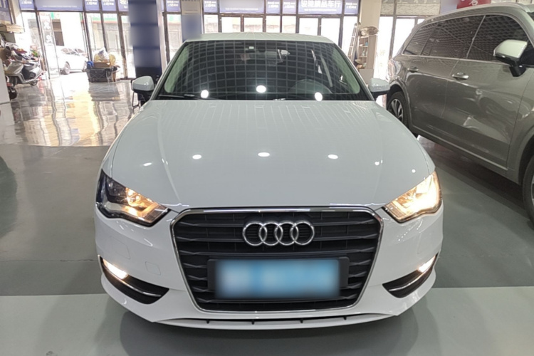 Audi A3 2017 car image #3