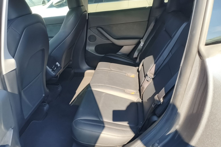 Tesla Model Y 2022 #17 Tesla Model Y 2022 car image #17