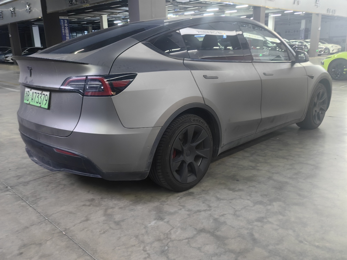 Tesla Model Y 2023 car image #8