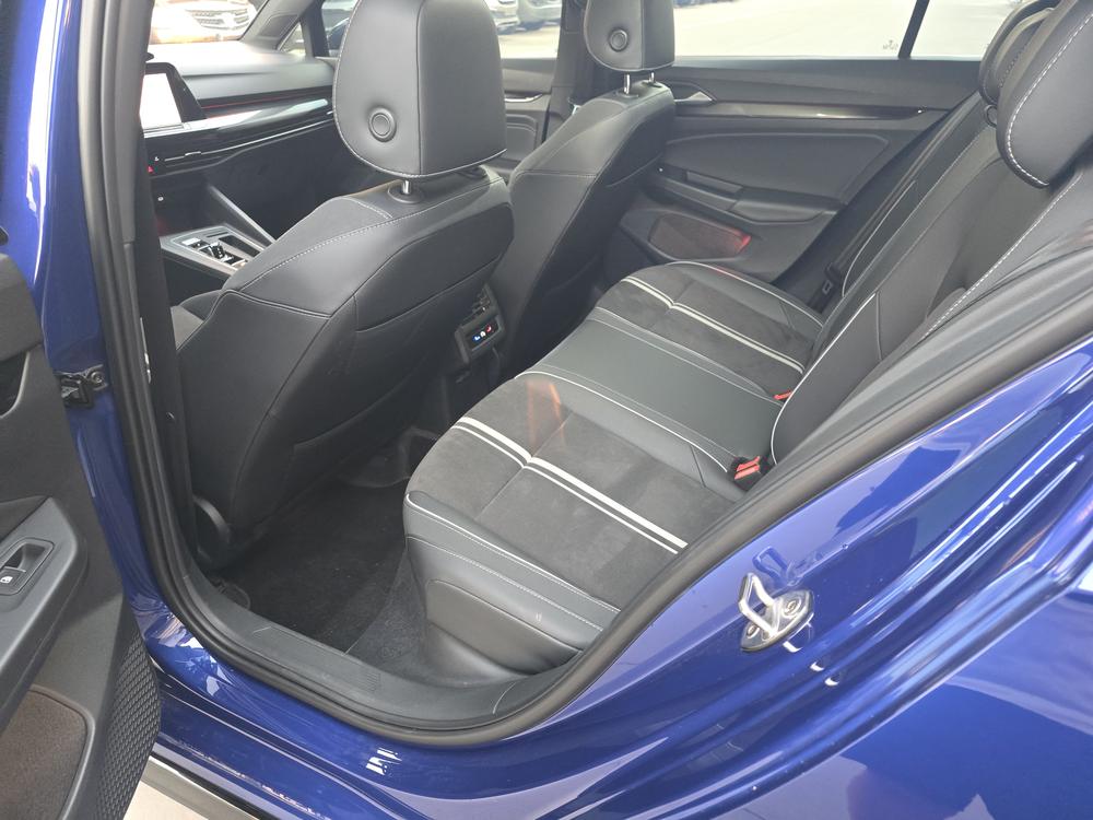 Volkswagen Golf 2021 car image #9