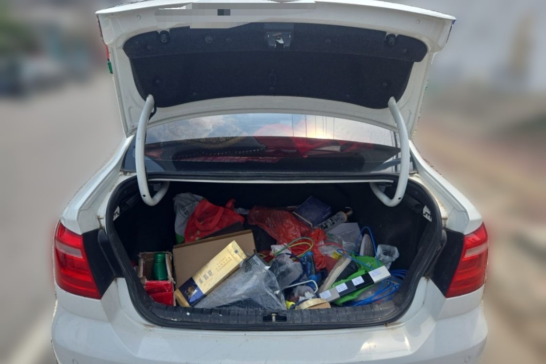 Volkswagen Bora 2015 car image #8