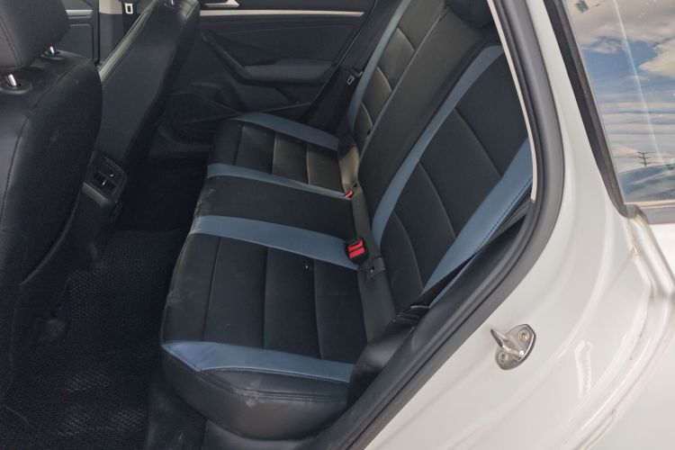 Volkswagen Lavida 2024 car image #17