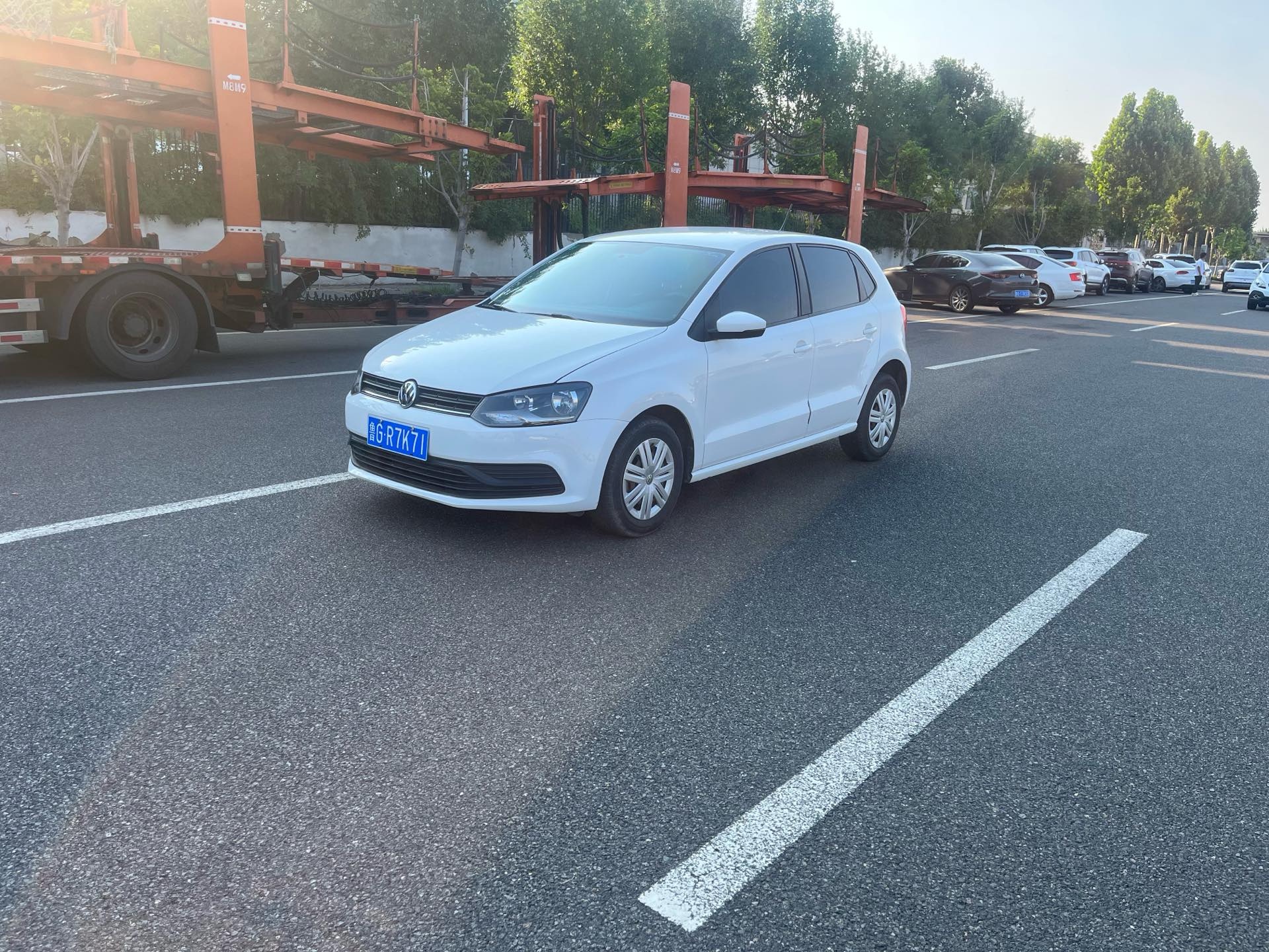 Volkswagen Polo 2017 Volkswagen Polo 2017 car image