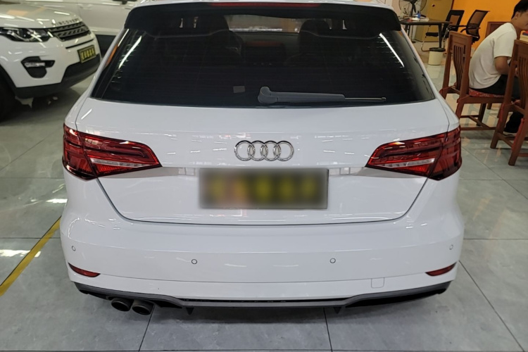 Audi A3 2018 car image #6
