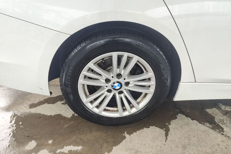 BMW 3 Series 2015 car image #10