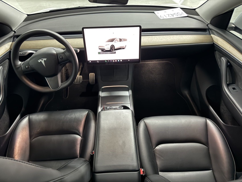 Tesla Model Y 2022 car image #3