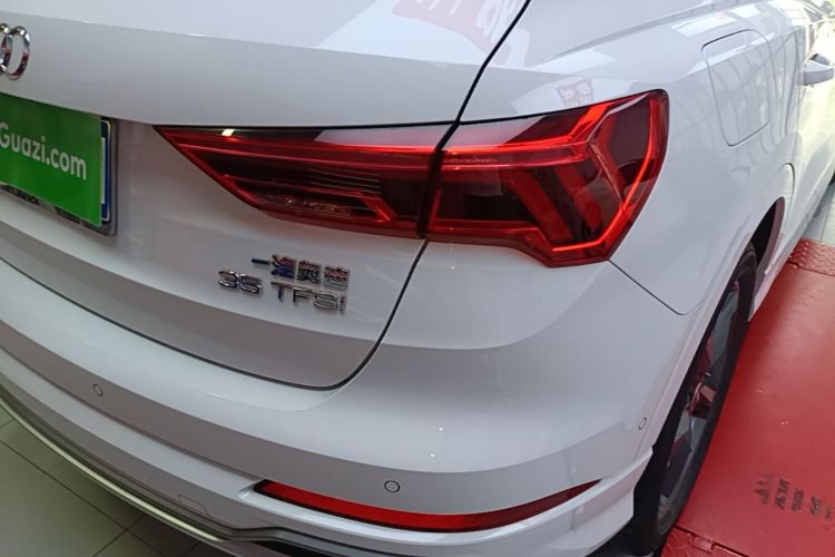 Audi Q3 2023 #8 Audi Q3 2023 car image #8
