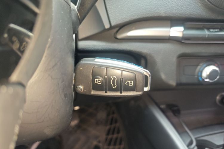 Audi A3 2018 immagine di auto #9