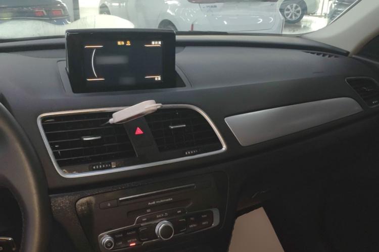 Audi Q3 2019 #10 Audi Q3 2019 car image #10