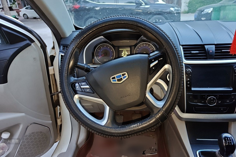 GEELY Emgrand 2015 car image #12