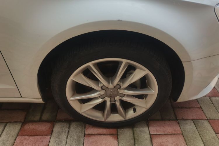 Audi A3 2017 car image #6