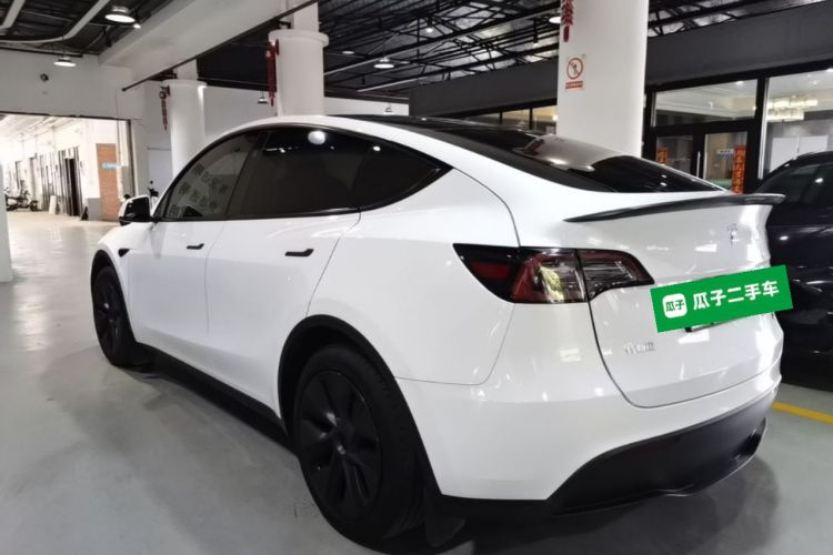 Tesla Model Y 2024 #5 Tesla Model Y 2024 immagine di auto #5