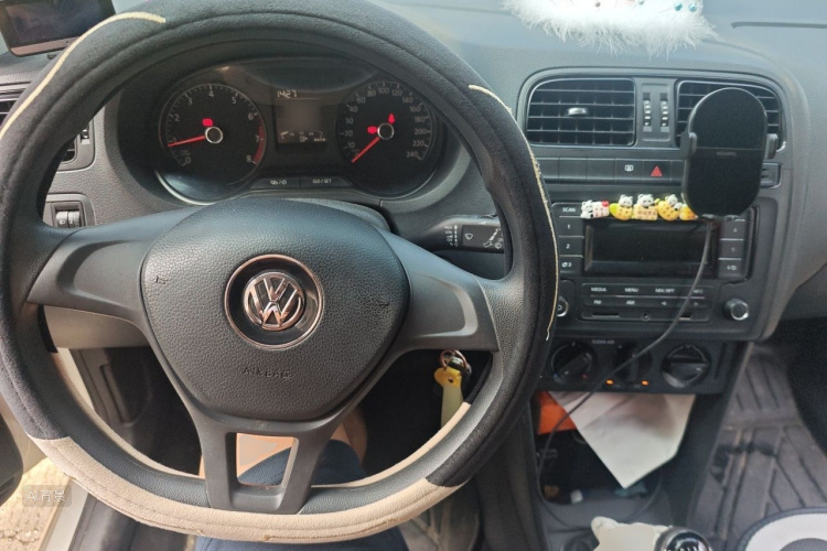 Volkswagen Polo 2017 #11 Volkswagen Polo 2017 car image #11