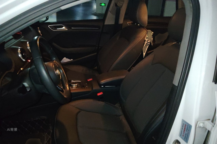 Audi A3 2019 immagine di auto #17