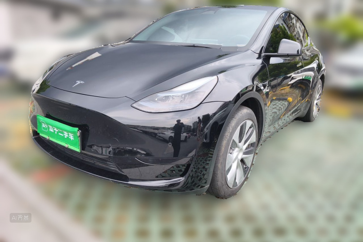 Tesla Model Y 2023 car image #2