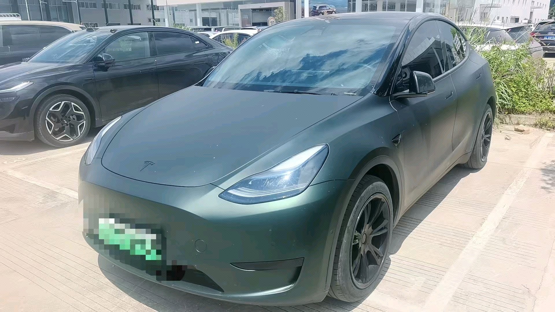 Tesla Model Y 2023 car image 