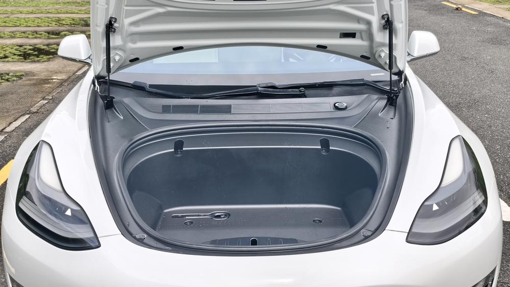 Tesla Model 3 2020 car image #22