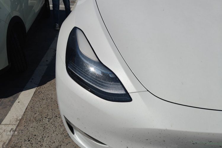 Tesla Model Y 2024 #8 Tesla Model Y 2024 car image #8