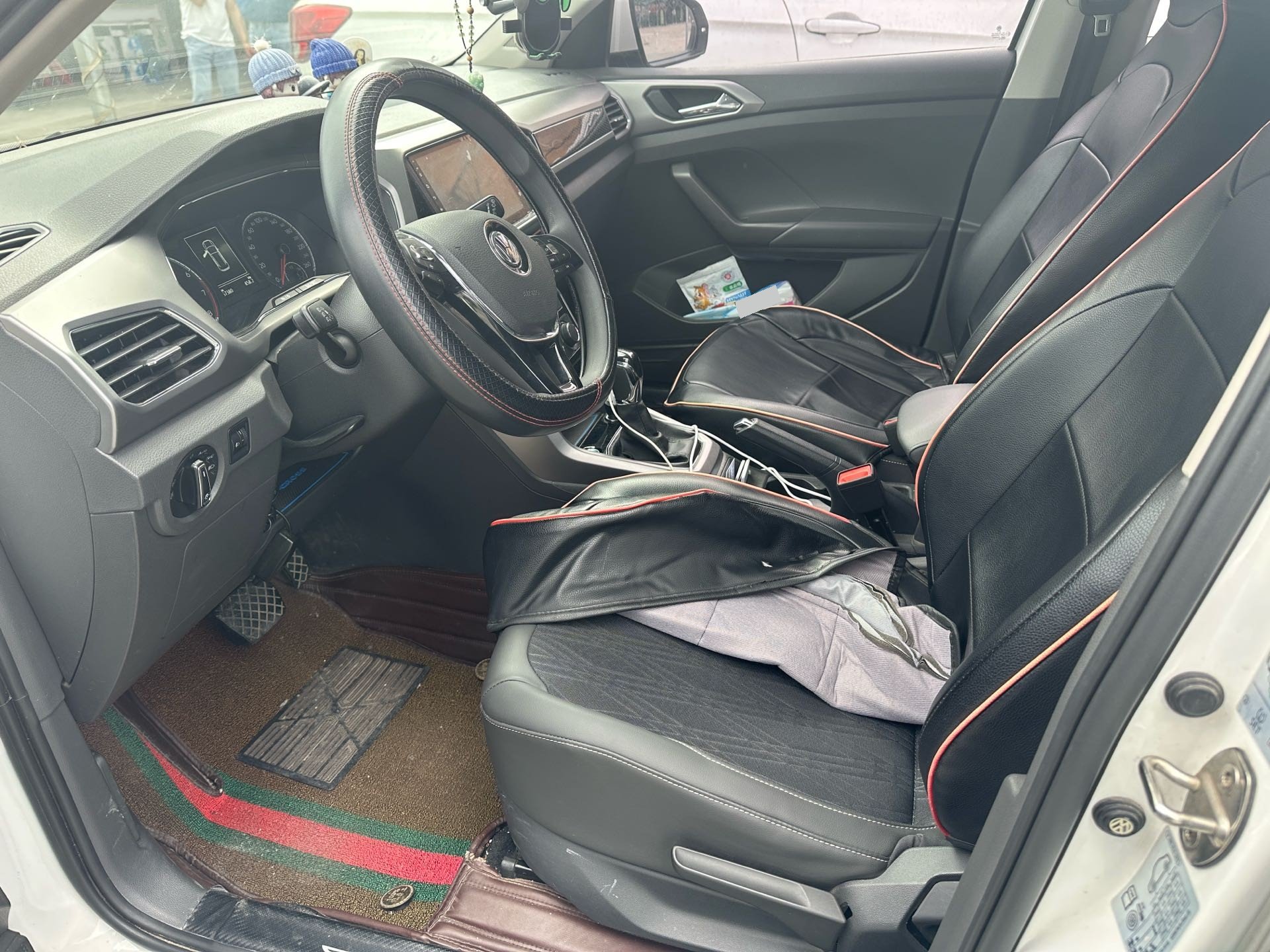 Volkswagen T-Cross 2020 صورة سيارة #5