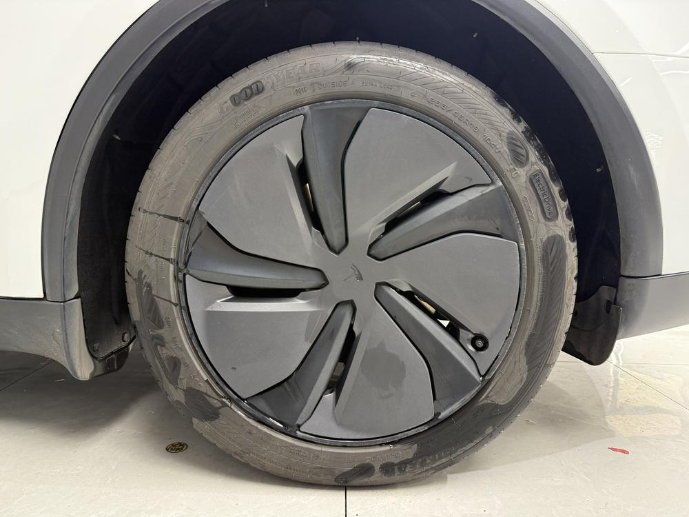 Tesla Model Y 2026 #10 Tesla Model Y 2026 immagine di auto #10