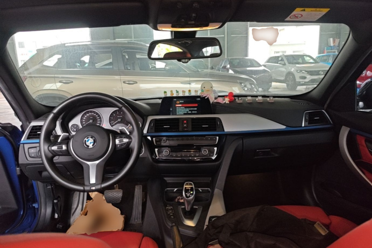 BMW 3 Series 2019 #10 BMW 3 Series 2019 car image #10