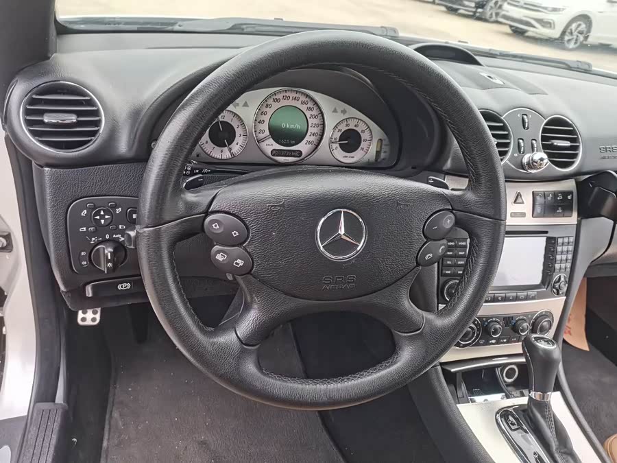 Mercedes-Benz CLK Class 2009 #13 Mercedes-Benz CLK Class 2009 car image #13
