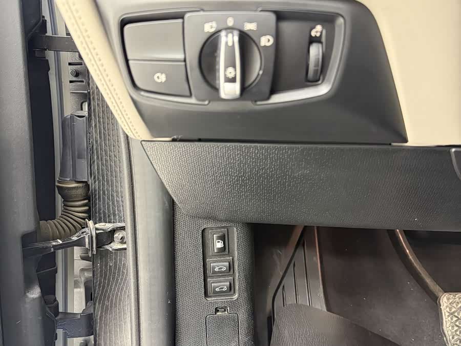 BMW i3 (Imported) 2016 #13 BMW i3 (Imported) 2016 car image #13