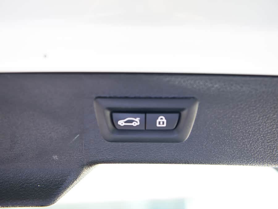 BMW X6 M 2016 car image #13