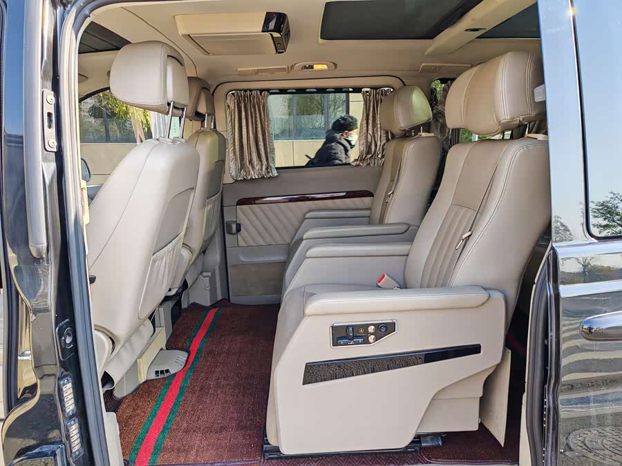 奔驰 唯雅诺 2013 汽车图片 #13