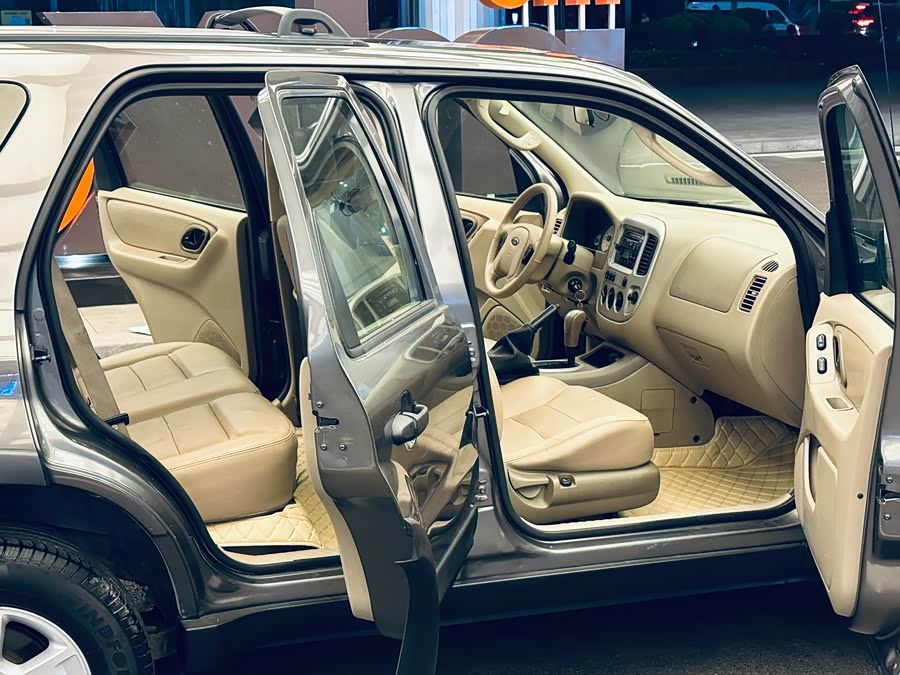 Ford Escape (Imported) 2006 #13 Ford Escape (Imported) 2006 car image #13